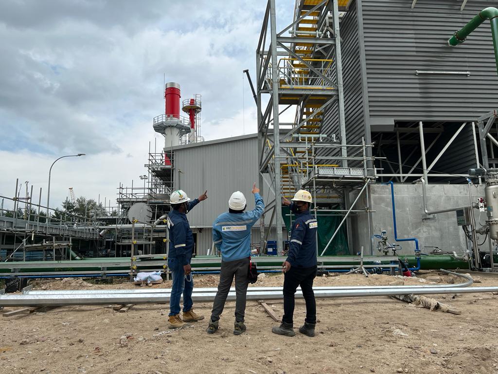 EINZ team planning equipment installation at Baker Hughes site